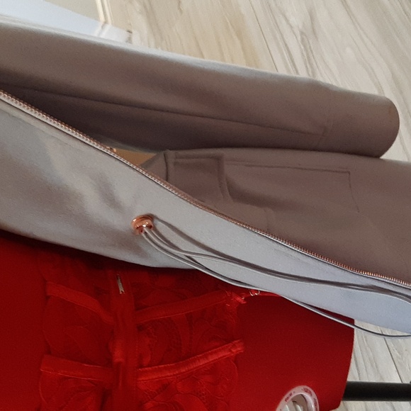 Limited edition ted baker coat last price 450$ - Picture 5 of 12